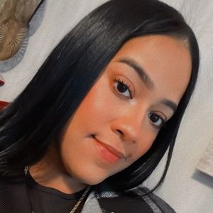 Meet your Posher, Loraina